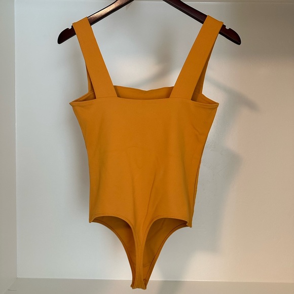 Abercrombie Dark Yellow/Mustard Squareneck Bodysuit - Picture 2 of 6